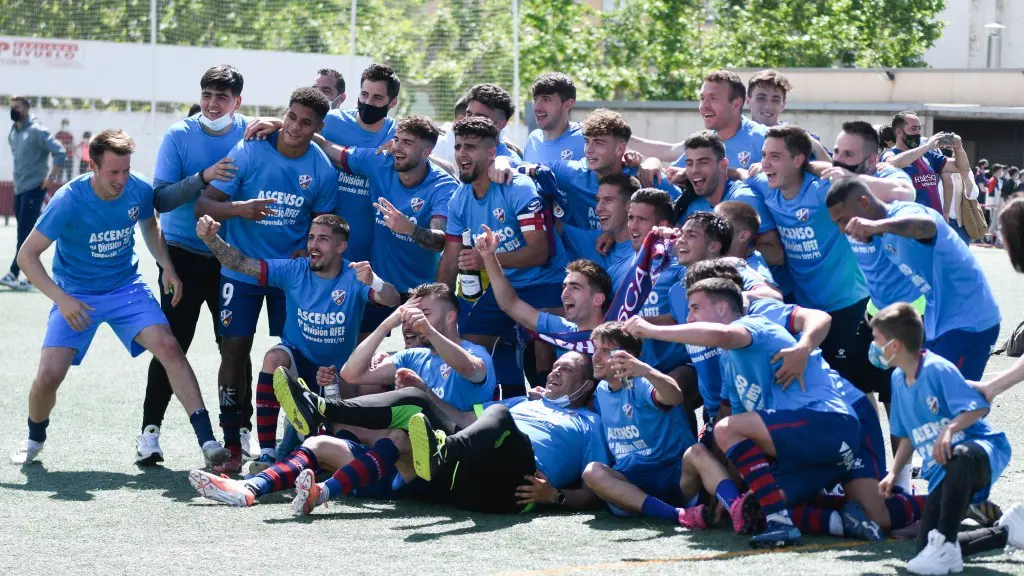 Lee más sobre el artículo La SD Huesca B asciende a Segunda División RFEF!